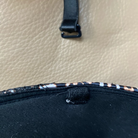 Victoria Secret Bombshell multi-way/multioptions Bra. 34DD add 2 size - Picture 12 of 14